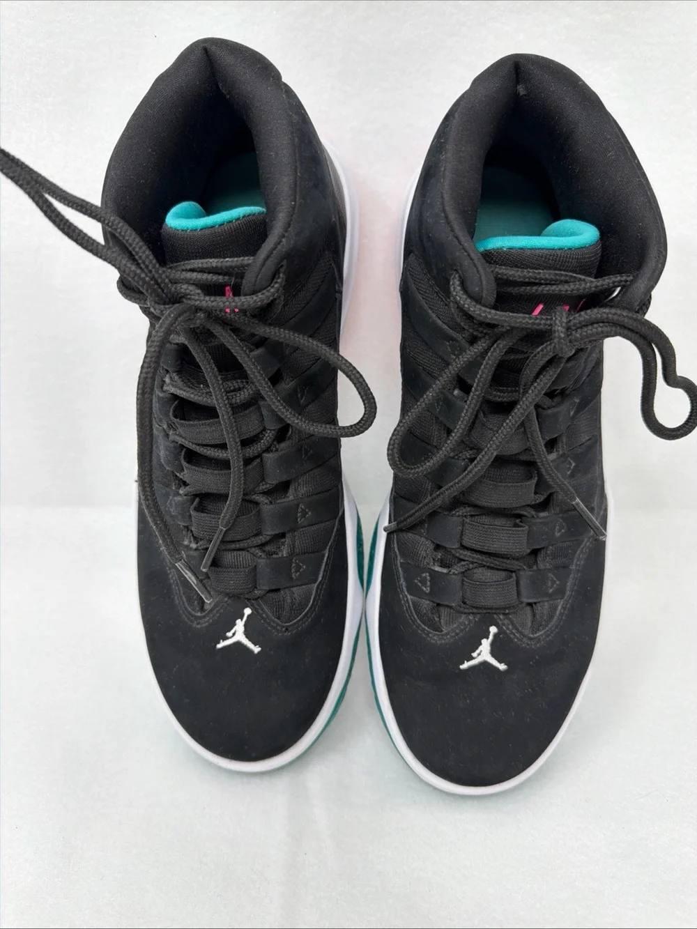 Air Jordan Max Aura Turbo Men’s Size 8